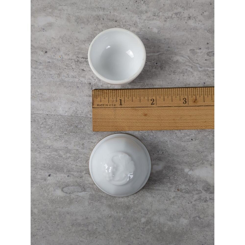 Trinket Box Dish w Lid, Okura Japan, Round, White w Gold Trim - Picture 9 of 9